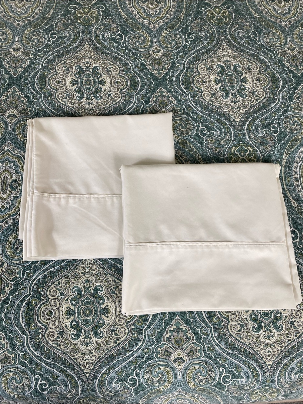 Charisma cream Pillowcase Set - 2 king soft smooth finish